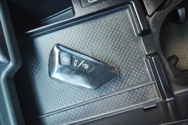 大众 ID.4 X 2021款 Pro 极智长续航版中控内饰11