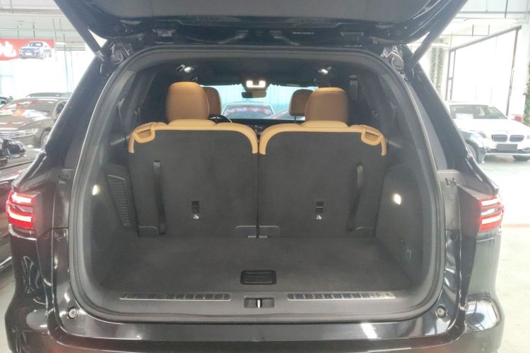 理想汽车 理想ONE 2021款 增程6座版机舱底盘23