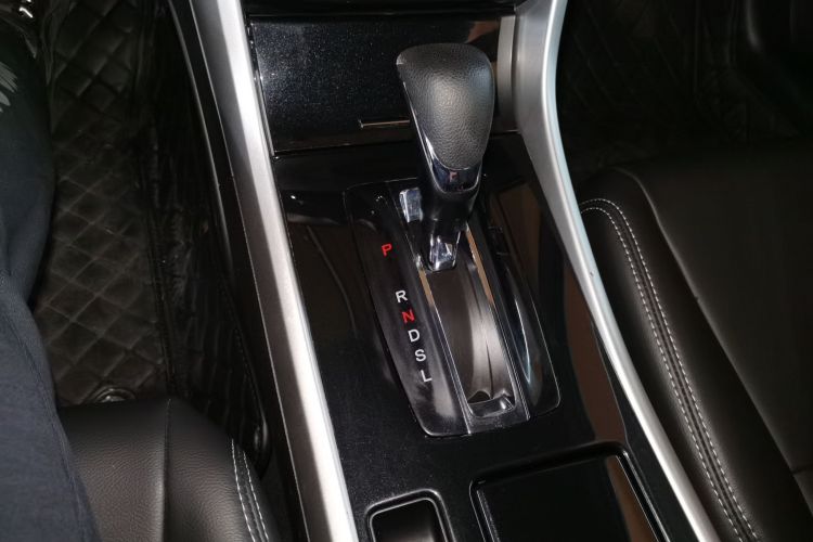 本田 雅阁 2016款 2.0L 舒适版局部细节18