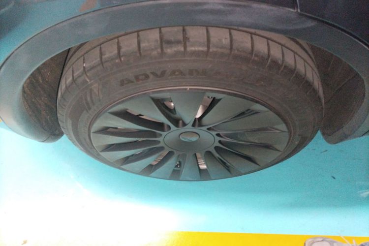 特斯拉 Model Y 2022款 改款 后轮驱动版车身外观6008