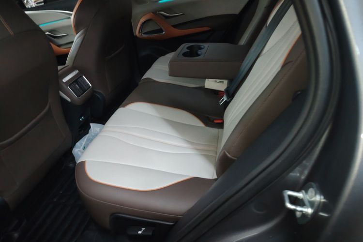 比亚迪 宋Pro新能源 2022款 DM-i 110km 旗舰型Pro中控内饰7004