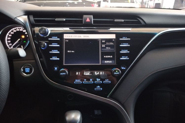 丰田 凯美瑞 2018款 2.5G 豪华版中控内饰16