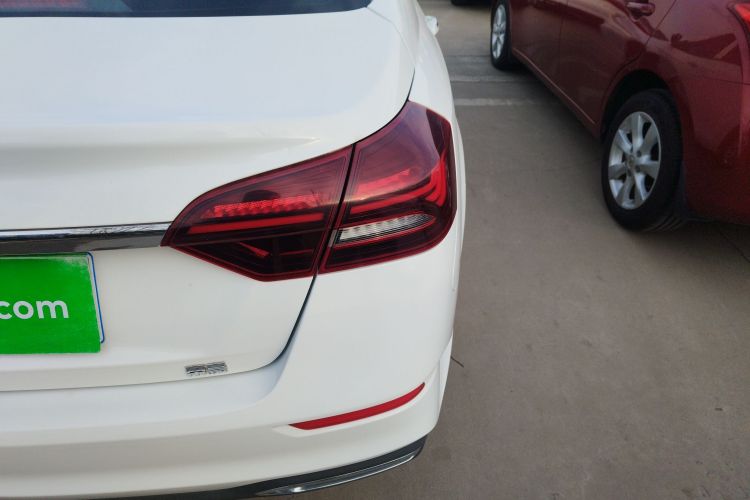 吉利汽车 帝豪 2021款 UP 1.5L 手动舒适型车身外观9