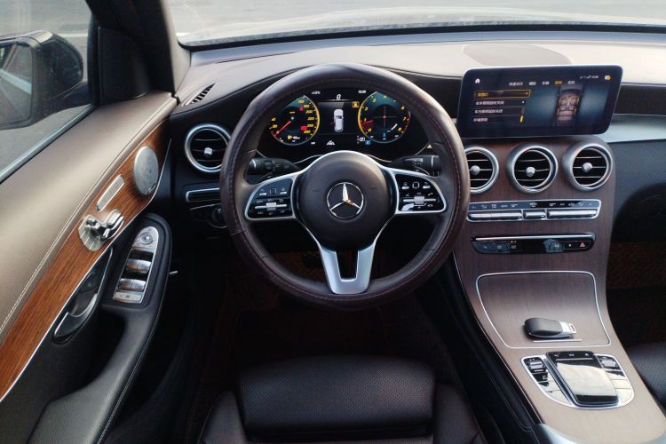 奔驰GLC 2021款 GLC 300 L 4MATIC 动感型中控内饰13