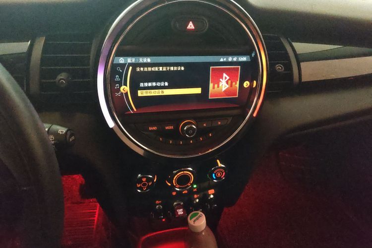 MINI 2018款 1.5T COOPER 经典派中控内饰16