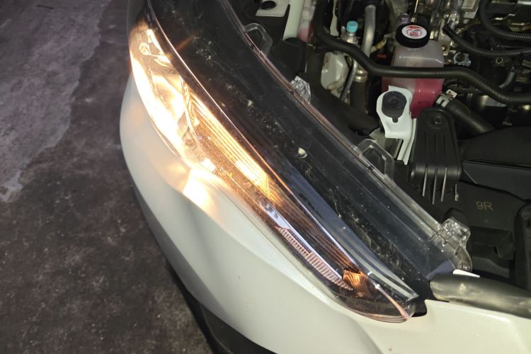 丰田 锋兰达 2023款 2.0L 智能电混双擎 领先版车身外观8