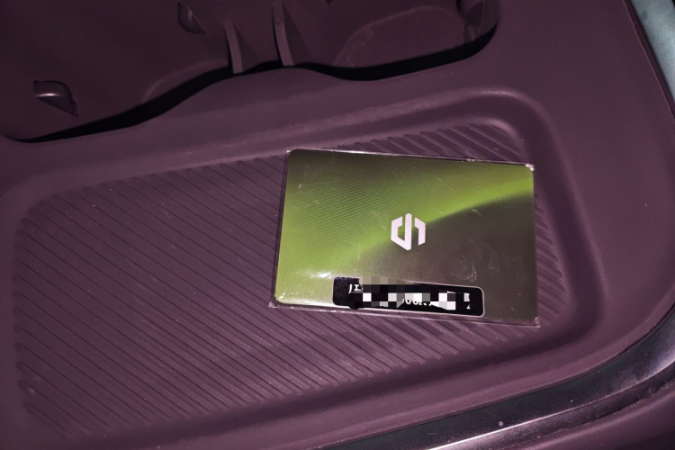 零跑汽车 零跑C16 2026款 增程 280激光雷达智尊版 6座中控内饰7001