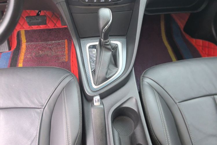 别克 英朗 2019款 18T 自动互联精英型 国V中控内饰18