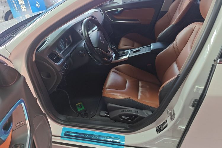 沃尔沃V60 2015款 T5 智雅版中控内饰19