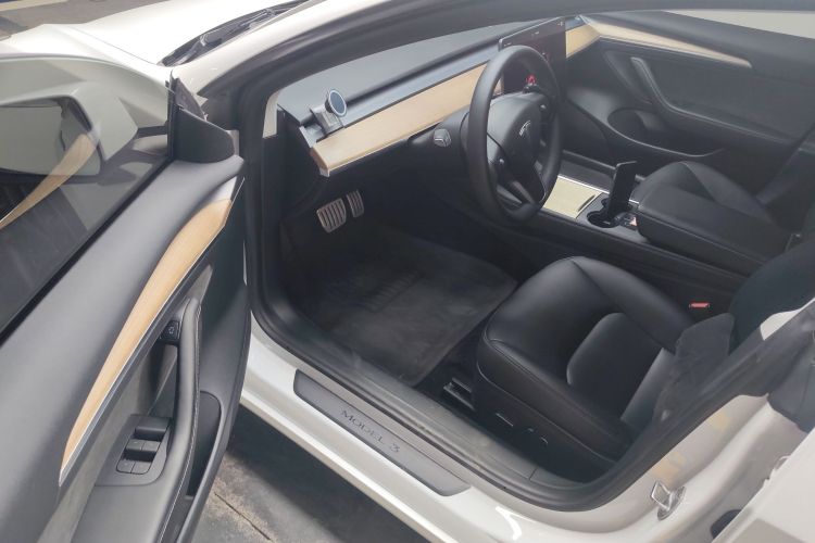 特斯拉 Model 3 2021款 改款二 Performance高性能全轮驱动版中控内饰20