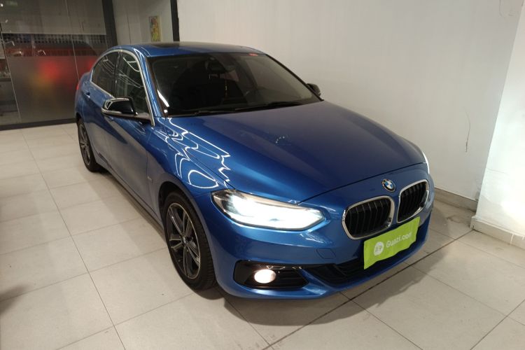 宝马1系 2018款 118i 运动型车身外观3