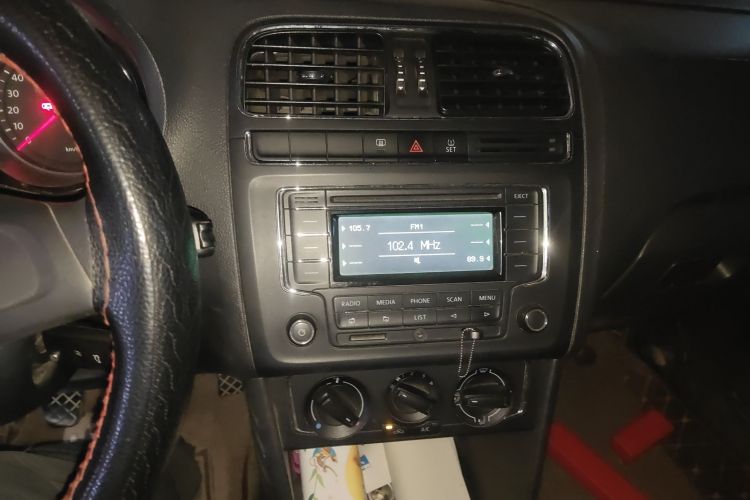 大众 Polo 2014款 1.6L 手动舒适版中控内饰16