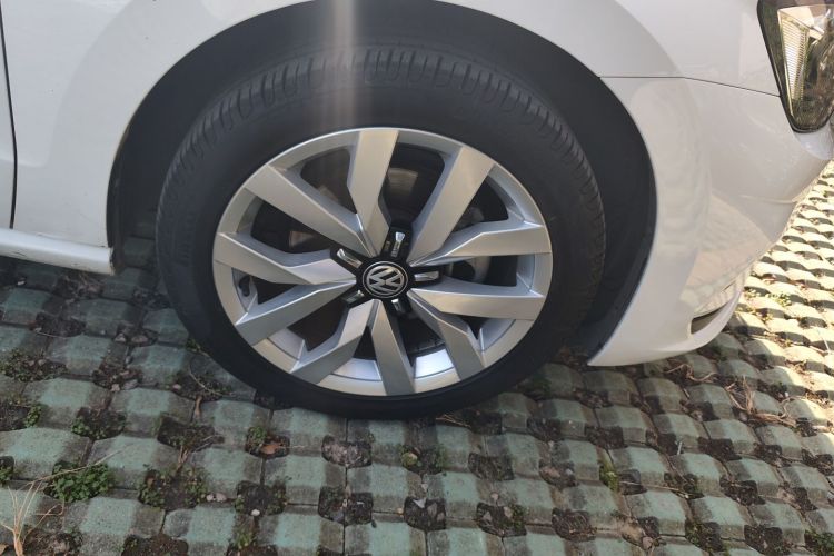 大众 高尔夫·嘉旅 2019款 280TSI 自动守望型 国VI车身外观10