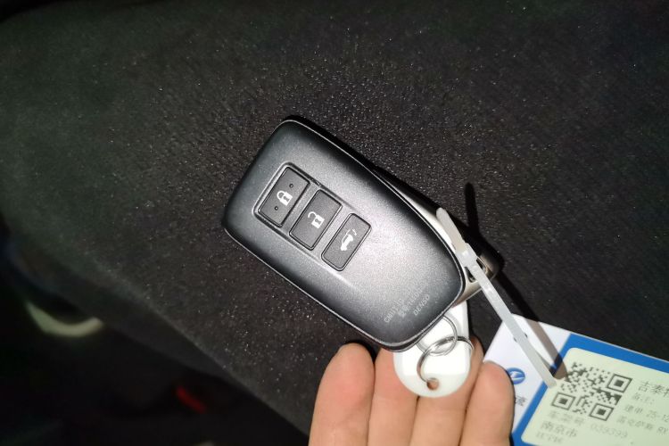 雷克萨斯RX 2016款 450h 四驱典雅版中控内饰11