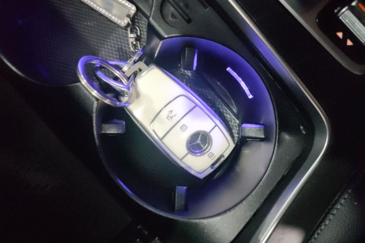 奔驰C级 2021款 C 260 L 运动星耀臻藏版中控内饰7001