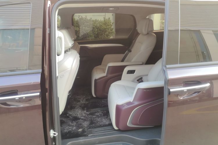 别克GL8 2022款 Avenir艾维亚 六座贤礼版中控内饰21