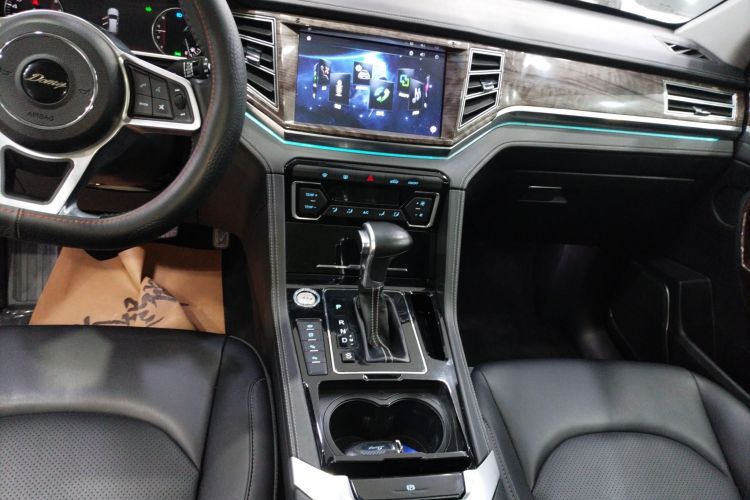 众泰 大迈X7 2017款 1.8T DCT尊贵型中控内饰16