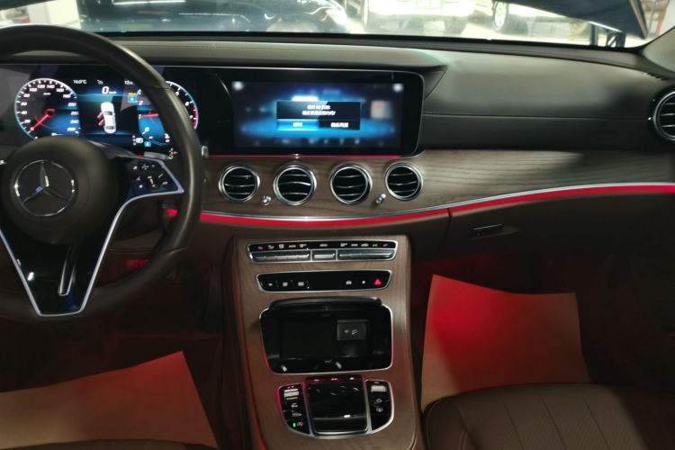 奔驰E级 2023款 改款 E 300 L 豪华型局部细节16
