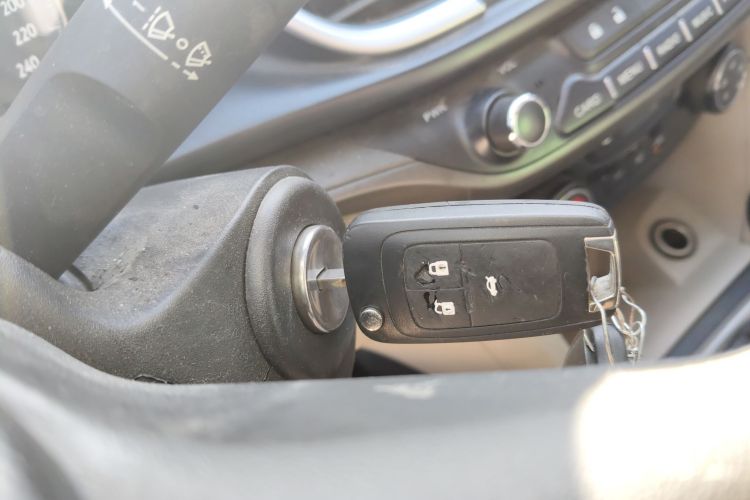 别克 英朗 2015款 15N 自动精英型中控内饰7001