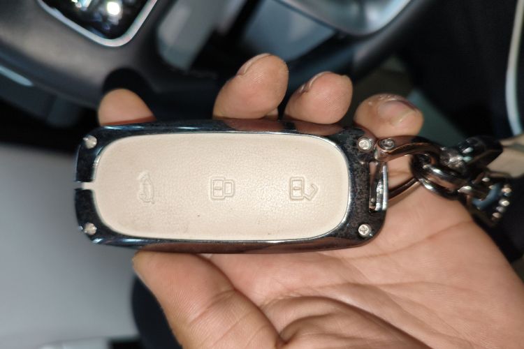 理想汽车 理想L9 2022款 Max中控内饰7001