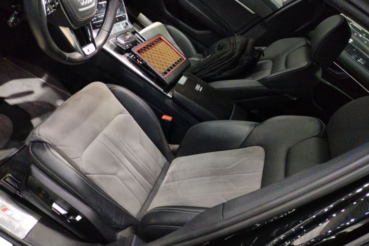 奥迪A6L 2024款 45 TFSI quattro 臻选动感型局部细节19