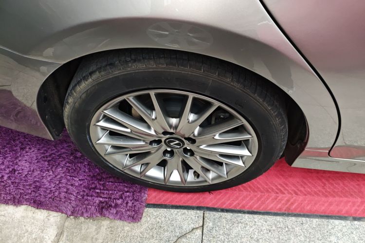 雷克萨斯GS 2016款 200t F SPORT车身外观6008