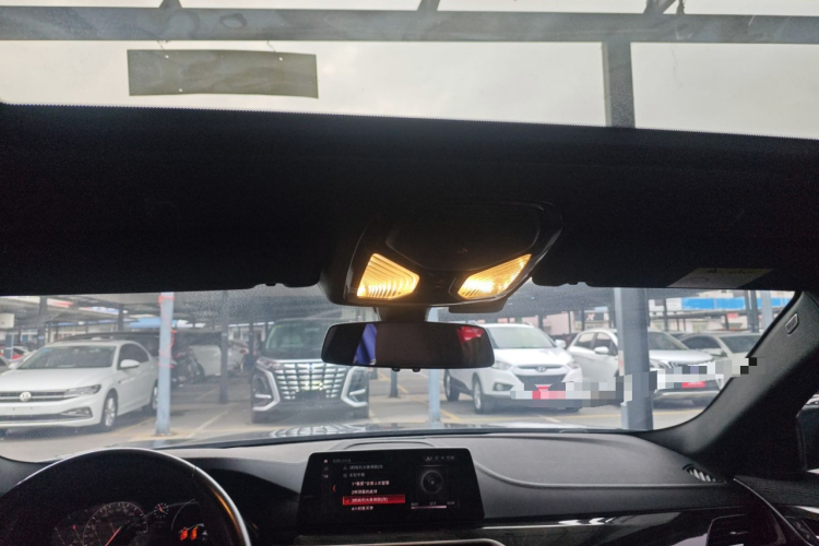 宝马5系 2019款 525Li M运动套装中控内饰22