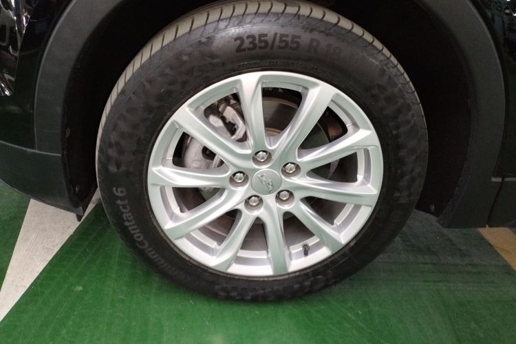 凯迪拉克XT4 2021款 28T 两驱技术型车身外观6007