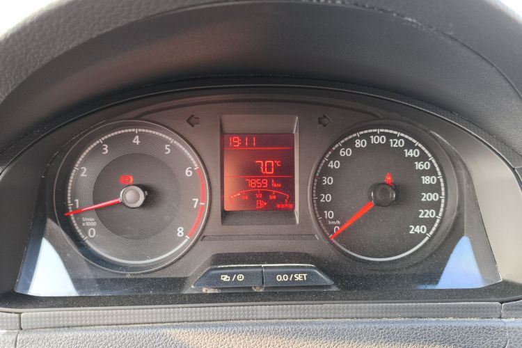 大众 桑塔纳 2016款 1.6L 手动风尚版中控内饰14