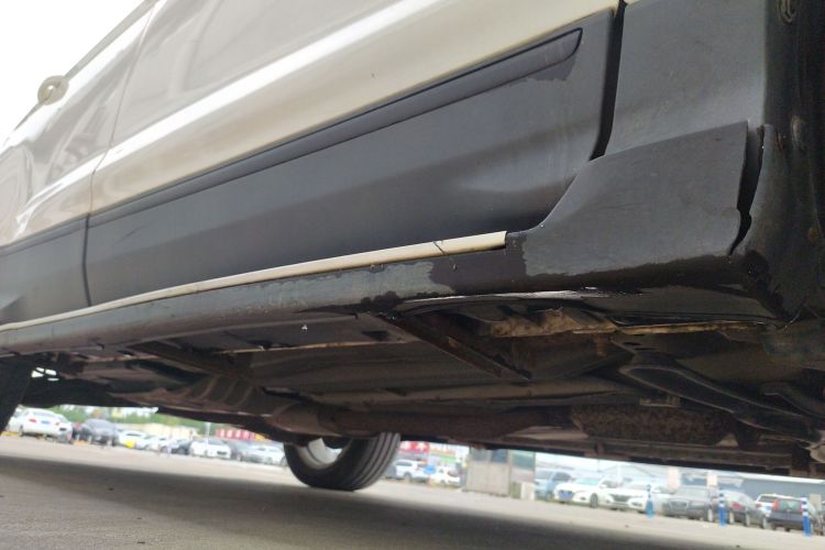 福特 翼虎 2015款 1.5L GTDi 两驱风尚型机舱底盘29