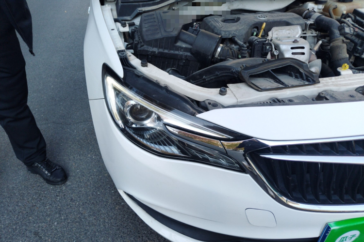 别克 英朗 2018款 15T 双离合精英型 国V车身外观8