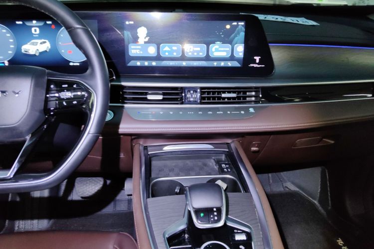 奇瑞 瑞虎8 PRO 2024款 冠军版 390T 两驱巅峰版 7座局部细节16