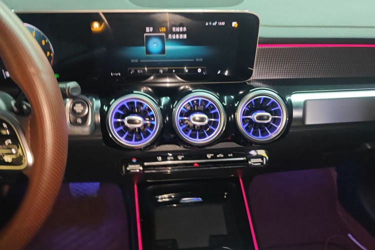 奔驰GLB 2020款 GLB 200 时尚型中控内饰16