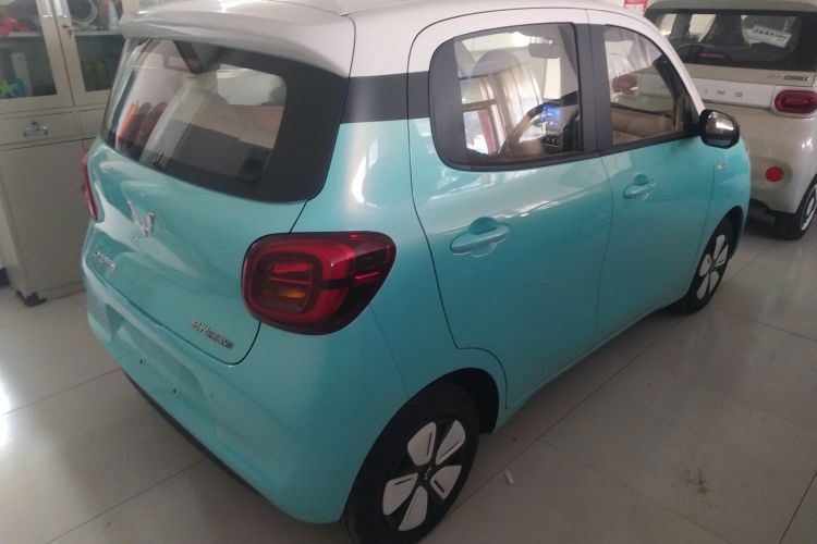 五菱汽车 宏光MINIEV 2025款 四门版 臻享+款车身外观7