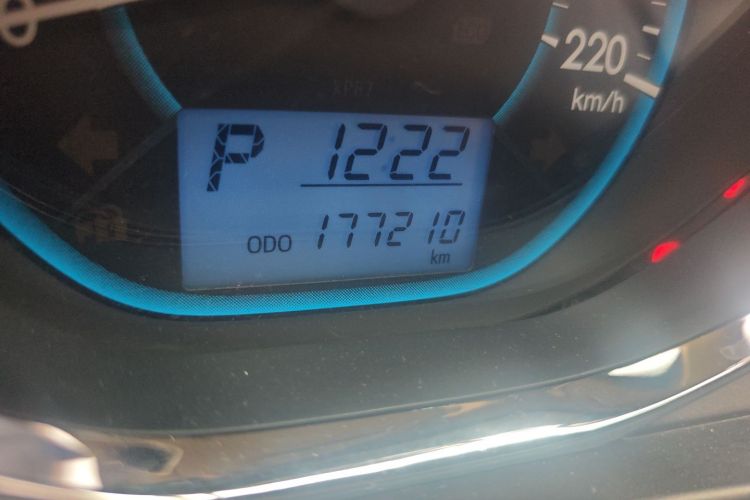 丰田 威驰 2014款 1.5L 自动智臻版中控内饰15