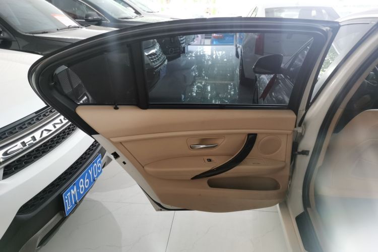 宝马3系 2014款 320Li 时尚型中控内饰49