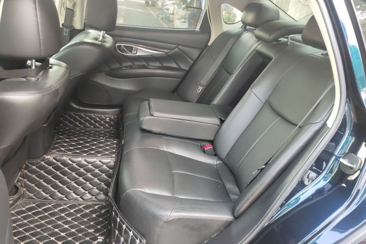 英菲尼迪Q70 2017款 Q70L 2.5L 悦享版中控内饰7004