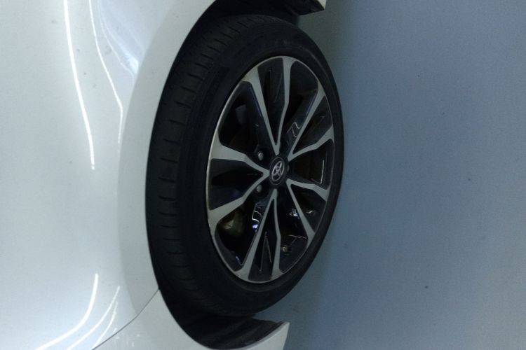 丰田 雷凌 2021款 185T CVT运动版车身外观6007