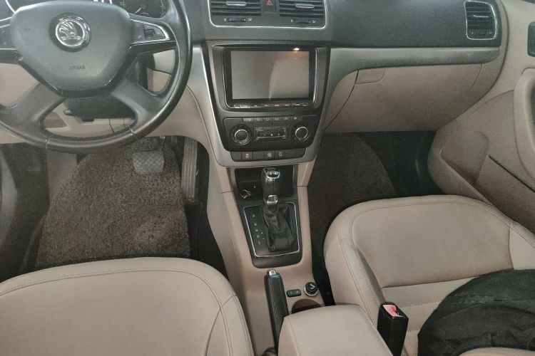 斯柯达 Yeti 2014款 1.8TSI DSG极地版中控内饰16
