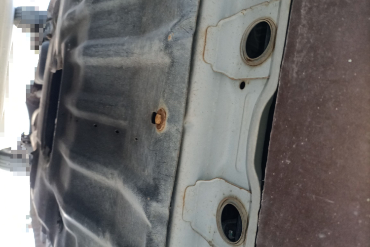 五菱汽车 五菱宏光 2019款 1.5L S舒适型国VI LAR局部细节9008