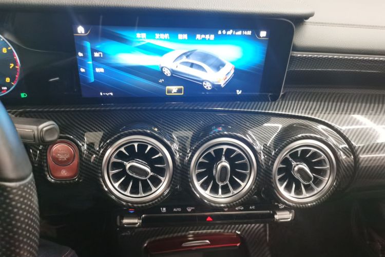 奔驰A级 2019款 A 200 L 运动轿车中控内饰16