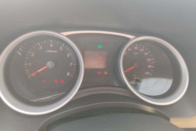 五菱汽车 五菱宏光 2021款 1.5L改款 S标准型 电动助力LAR中控内饰14