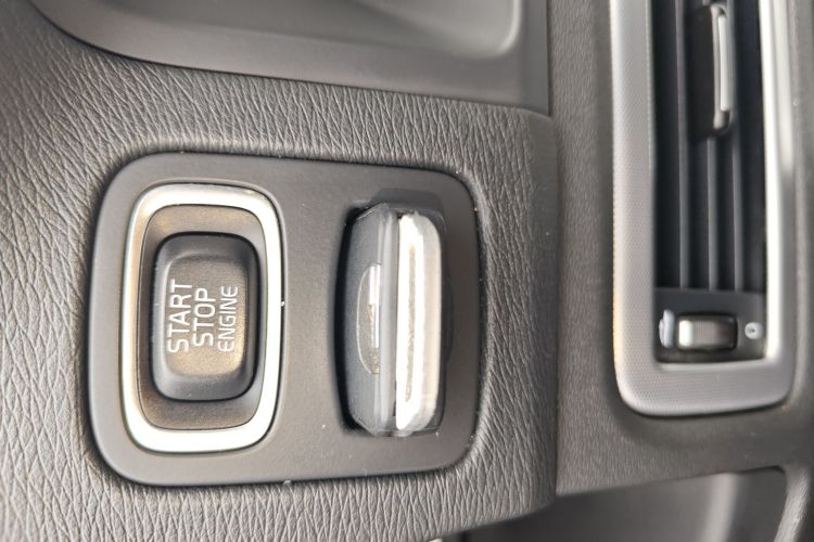 沃尔沃S80L 2015款 2.0T T5 智逸版中控内饰11