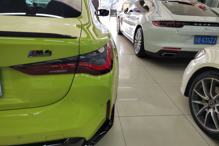 宝马M4 2021款 M4双门轿跑车 雷霆版车身外观9