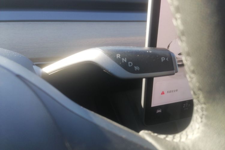 特斯拉 Model Y 2022款 改款 长续航全轮驱动版局部细节18