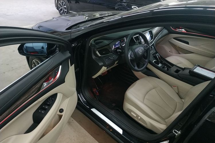 别克 君越 2020款 652T 精英型中控内饰20