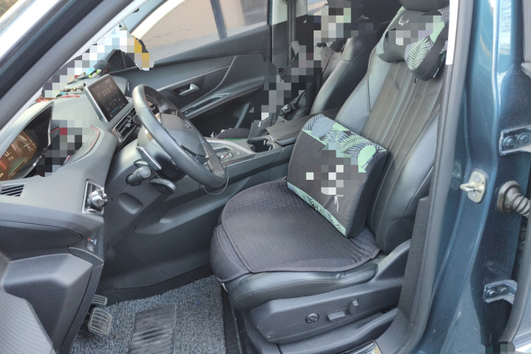 标致5008 2017款 350THP 7座无界版中控内饰19