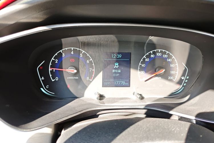 北京汽车 北京X3 2020款 1.5T 手动荣耀版PLUS中控内饰14