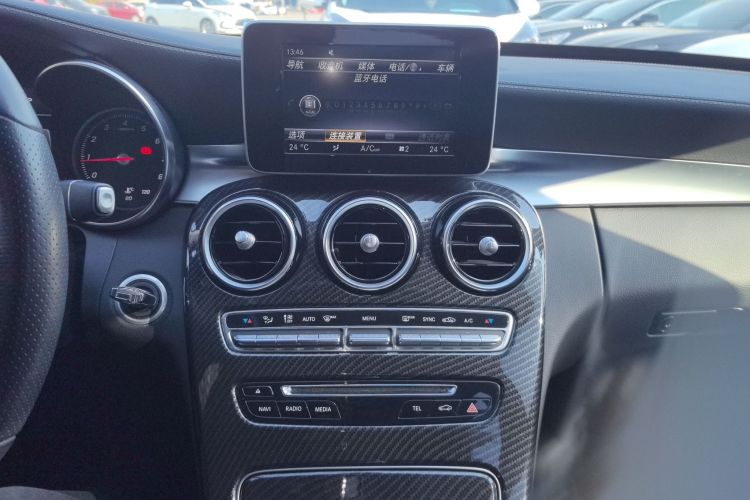 奔驰C级 2017款 改款 C 180 L 动感型运动版中控内饰16