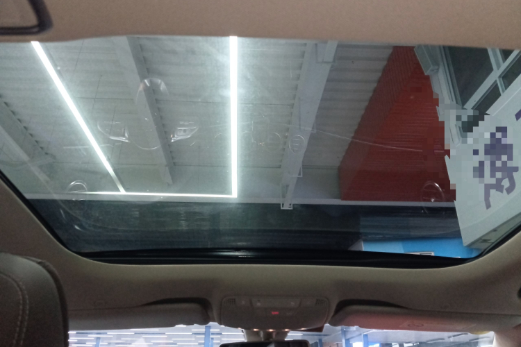 奔驰E级 2020款 E 300 L 运动豪华型局部细节22